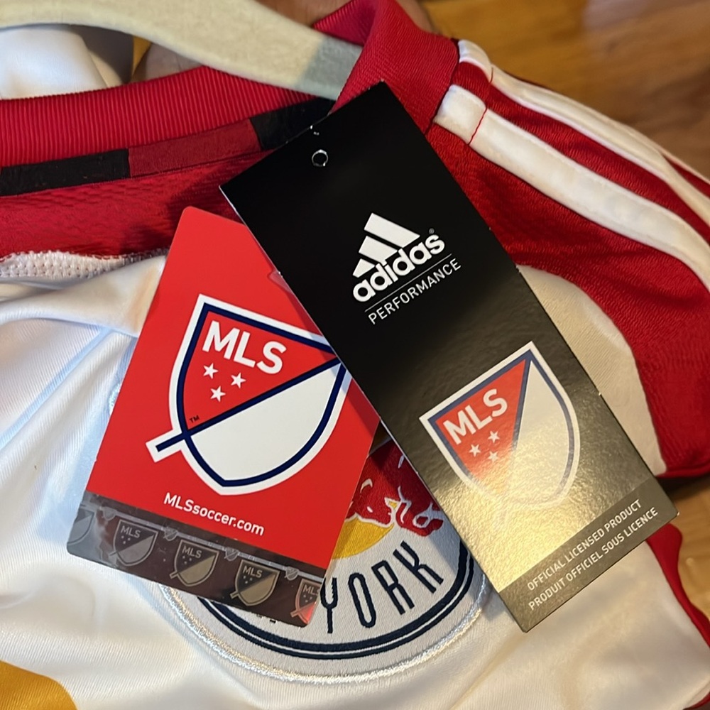 Adidas New York Red Bull Jersey. M. NWT - Picture 2 of 3